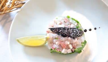 Tartare de daurade, citron de Menton et tuile à l’encre de seiche © Fabbio Galatioto (1)